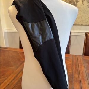 Yoana Baraschi Classic Black Leggings, leather patch, zippers on ankle sz Small
